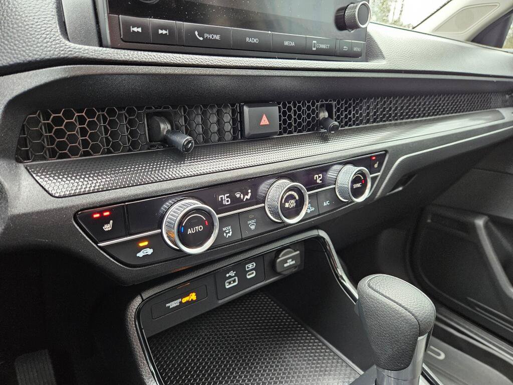 Used 2025 Honda CR-V EX image 28