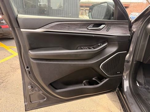 Used 2023 Jeep Grand Cherokee 4WD 4xe image 20