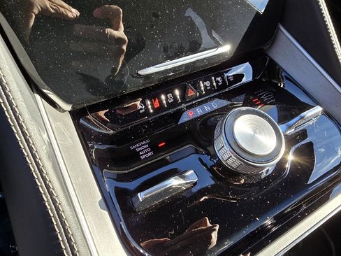 New 2025 Jeep Wagoneer Series II w/ Convenience Group I image 29