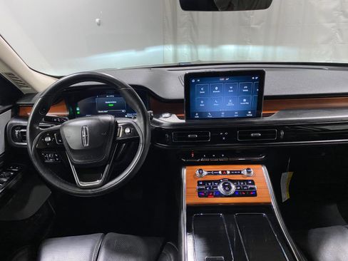 Used 2020 Lincoln Aviator Grand Touring w/ Equipment Group 302A image 2