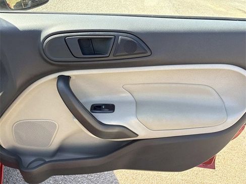 Certified 2019 Ford Fiesta SE image 20