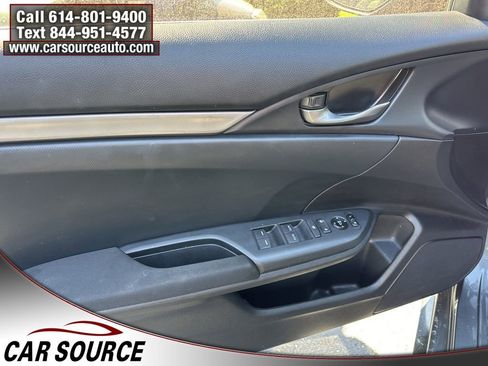 Used 2018 Honda Civic Sport image 8