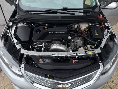 Used 2017 Chevrolet Volt LT FWD image 36
