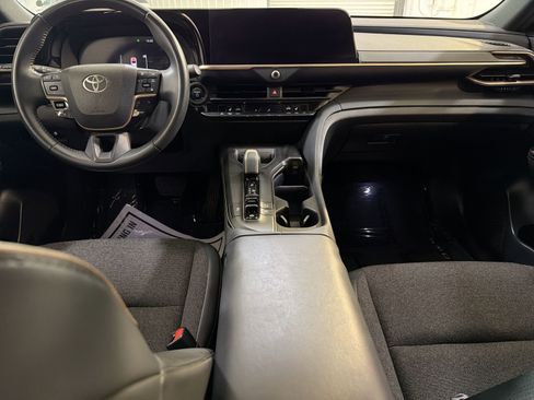 Used 2023 Toyota Crown XLE image 22