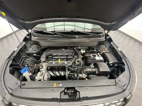 Used 2021 Hyundai Venue SEL w/ Premium Package FWD image 25