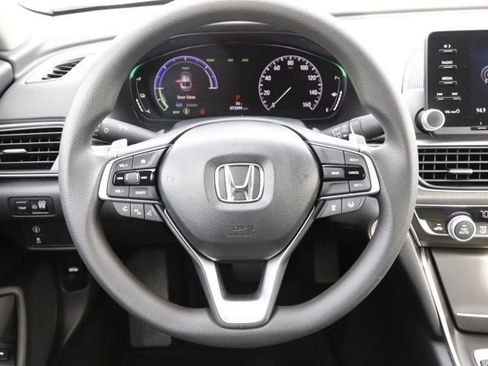 Used 2020 Honda Accord Hybrid image 17