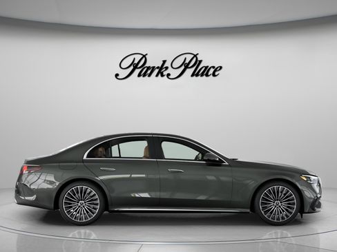 New 2026 Mercedes-Benz E 350 4MATIC Sedan image 24