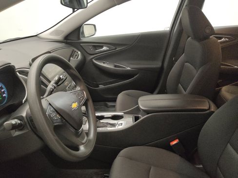 Used 2025 Chevrolet Malibu LT image 17