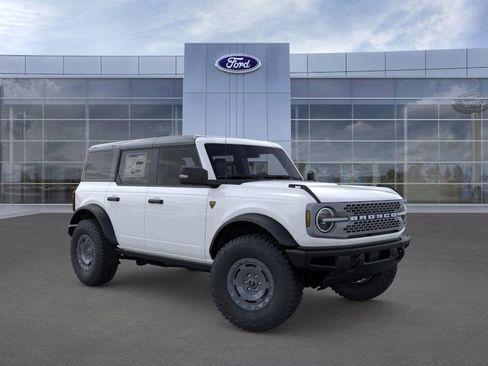New 2025 Ford Bronco Badlands image 7