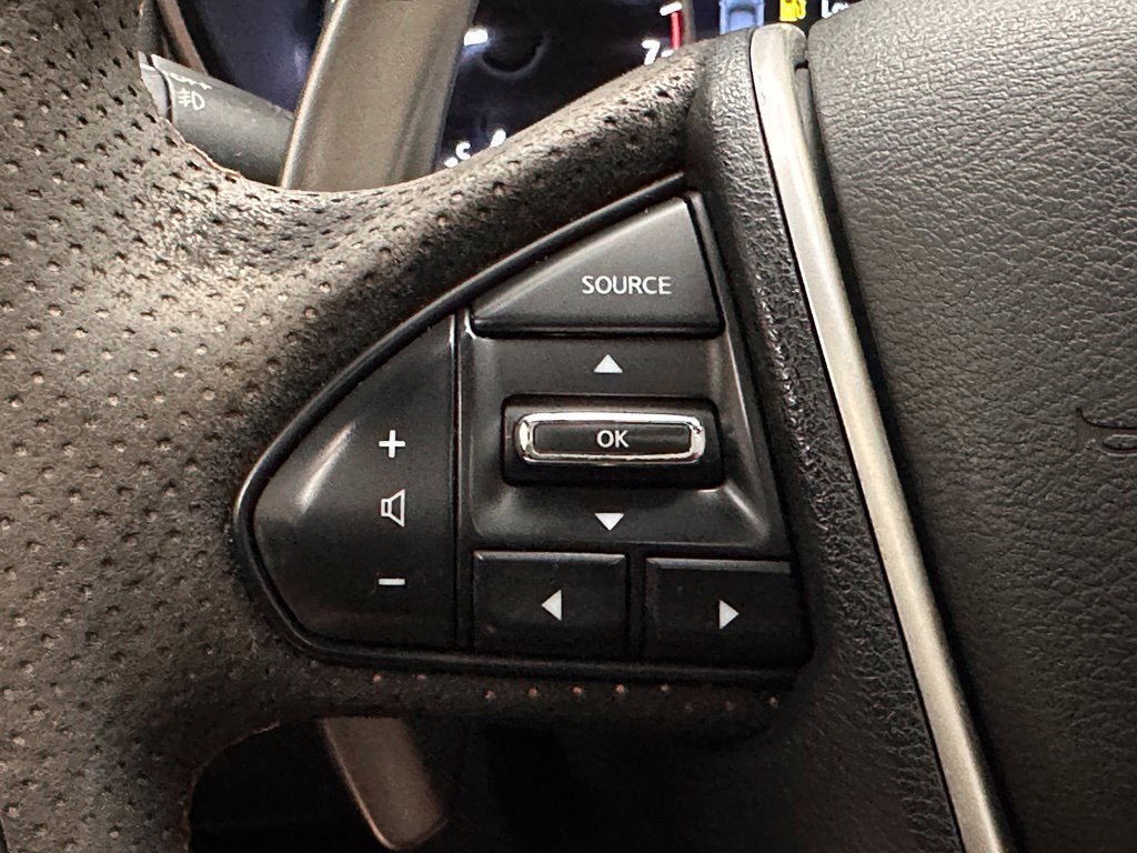 Used 2021 Nissan Maxima SR w/ Sport Mat Group FWD image 10