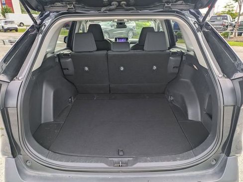 Used 2023 Toyota RAV4 LE AWD/4WD image 29