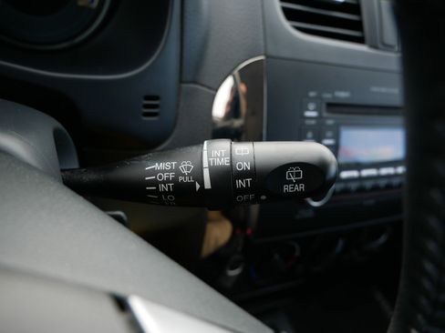 Used 2013 Suzuki SX4 Premium image 27