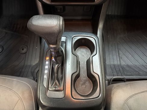 Used 2019 GMC Canyon 2WD Crew Cab w/ Convenience Package image 21