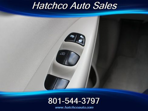 Used 2013 Nissan Sentra SV FWD image 23