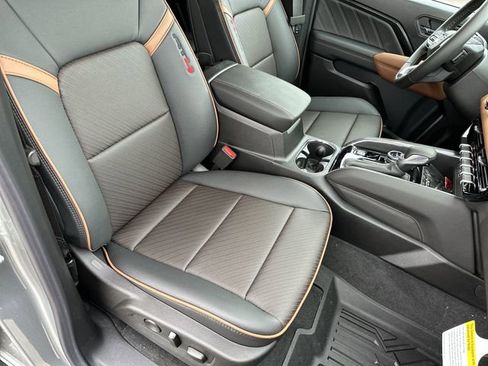New 2026 GMC Canyon AT4 w/ AT4 Premium Package AWD/4WD image 28