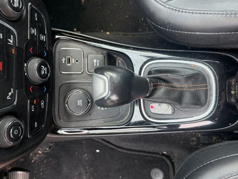 Used 2018 Jeep Compass Limited w/ Navigation Group AWD/4WD image 15