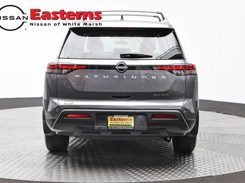 Used 2022 Nissan Pathfinder SV AWD/4WD image 6