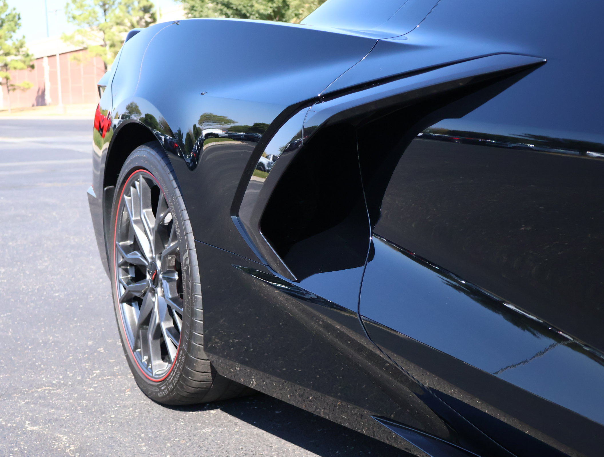 Used 2023 Chevrolet Corvette Stingray Coupe w/ 1LT RWD image 27