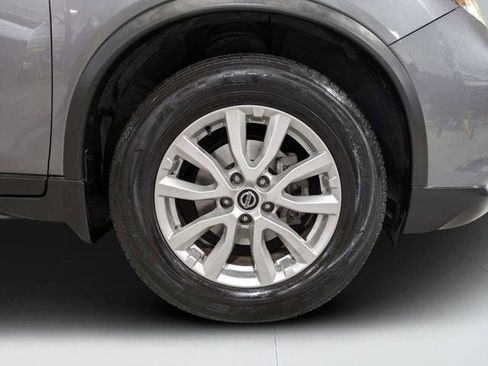 Used 2020 Nissan Rogue S w/ Special Edition Package FWD image 10