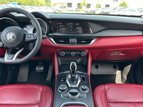 Used 2020 Alfa Romeo Stelvio RWD image 13