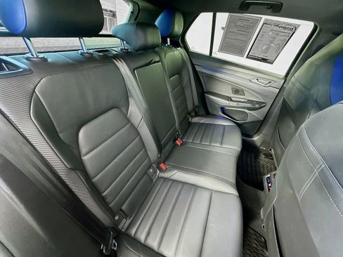 Used 2022 Volkswagen Golf R image 28