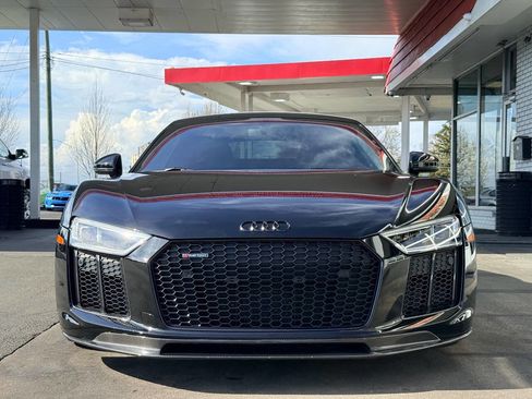 Used 2018 Audi R8 V10 w/ Black Optic Package image 7