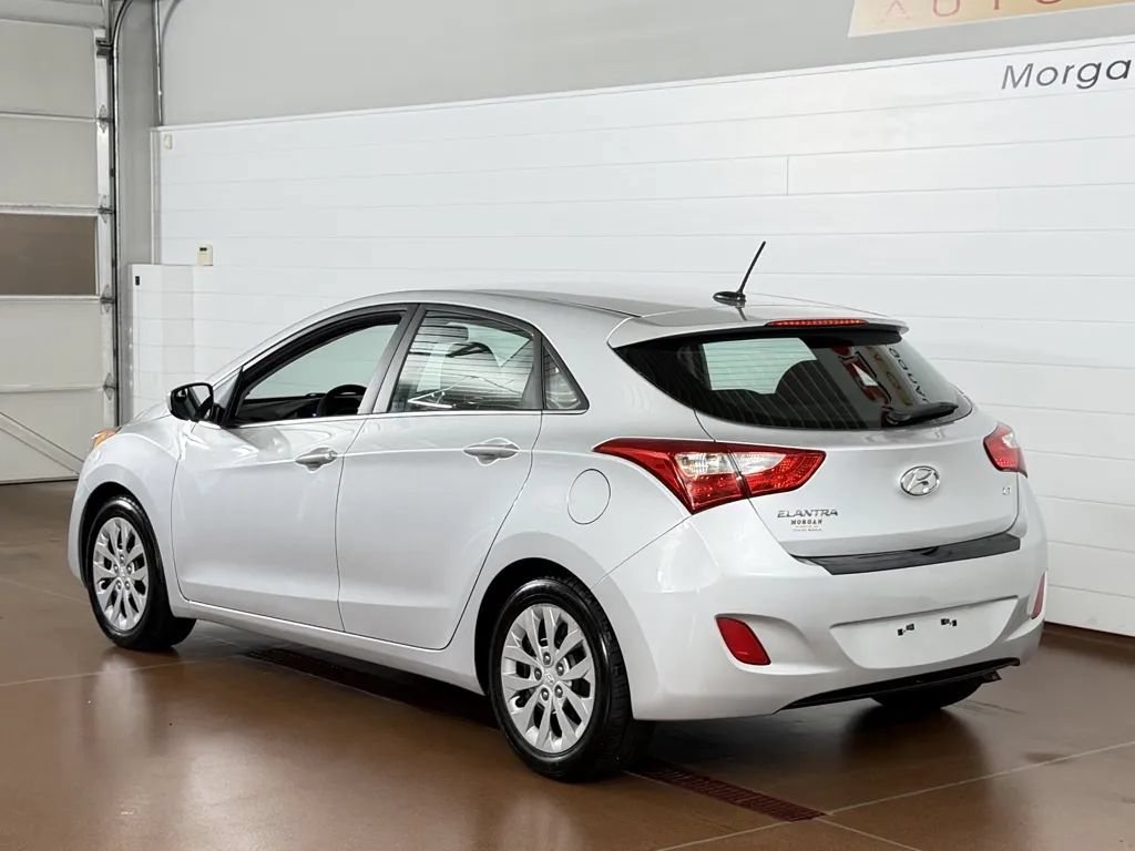 Used 2016 Hyundai Elantra GT FWD image 5