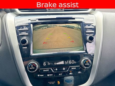 Used 2024 Nissan Murano SV w/ SV Midnight Edition Package image 11