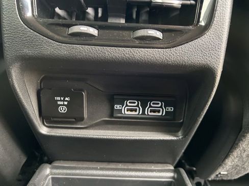 Used 2023 Jeep Grand Cherokee L Limited image 15