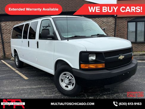 Used 2015 Chevrolet Express 3500 LS image 2