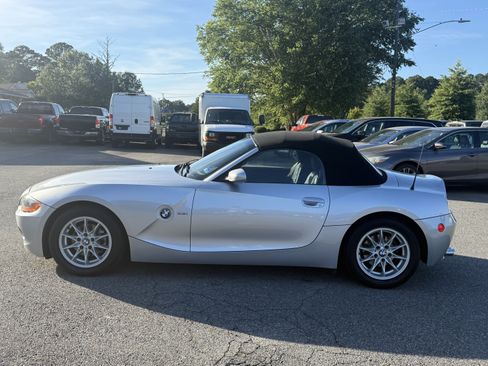 Used 2004 BMW Z4 2.5i RWD image 17