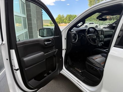 Used 2019 GMC Sierra 1500 AT4 w/ AT4 Premium Package AWD/4WD image 17