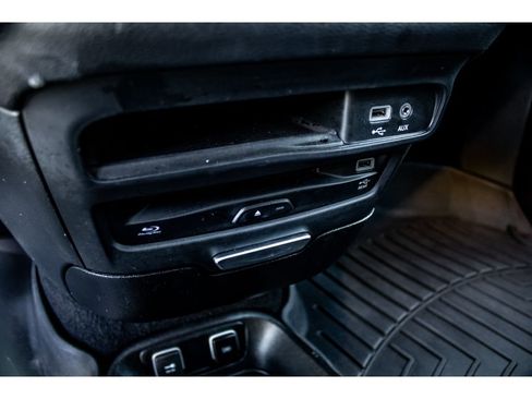 Used 2020 Chrysler Pacifica Touring-L w/ Advanced Safetytec Group image 37