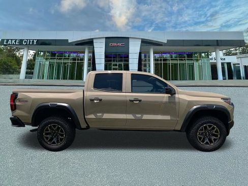 Used 2023 Chevrolet Colorado Trail Boss w/ Technology Package AWD/4WD image 2