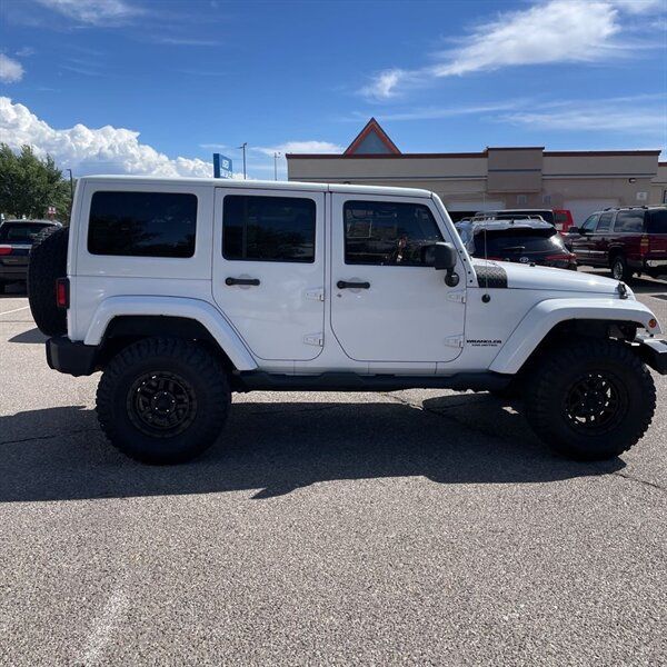 Used 2012 Jeep Wrangler Unlimited Sahara AWD/4WD image 8