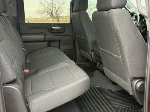 Used 2025 Chevrolet Silverado 2500 Custom w/ Custom Value Package image 18