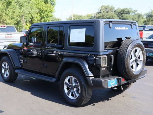 Used 2020 Jeep Wrangler Unlimited Sahara AWD/4WD image 7