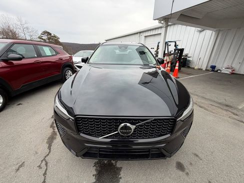 Used 2024 Volvo XC60 B5 Plus image 6