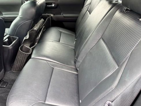 Certified 2022 Toyota Tacoma TRD Off-Road w/ TRD Premium Off Road Package image 10