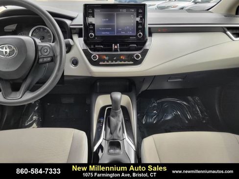 Used 2021 Toyota Corolla LE w/ LE Convenience Package image 14