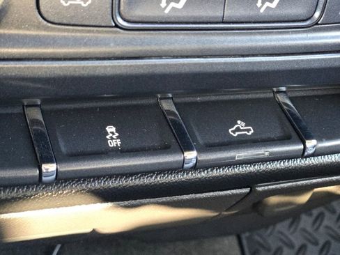 Used 2018 Chevrolet Silverado 1500 Custom w/ Custom Value Package image 26