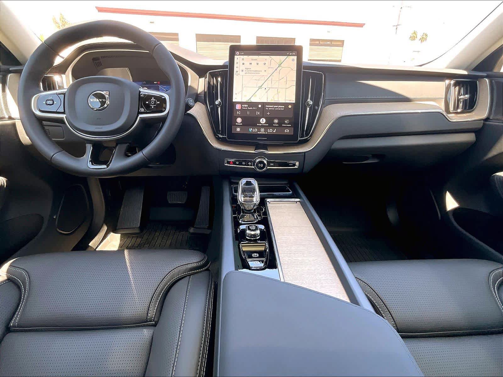 New 2026 Volvo XC60 B5 Ultra w/ Protection Package Premier AWD/4WD image 7