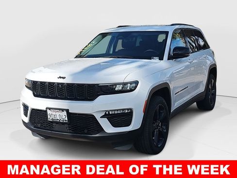 Used 2023 Jeep Grand Cherokee Limited w/ Luxury Tech Group II image 7