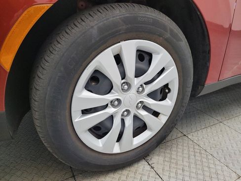 Used 2023 Kia Soul LX image 31