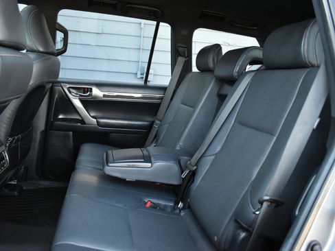 Used 2020 Lexus GX 460 Premium w/ Premium Package AWD/4WD image 28