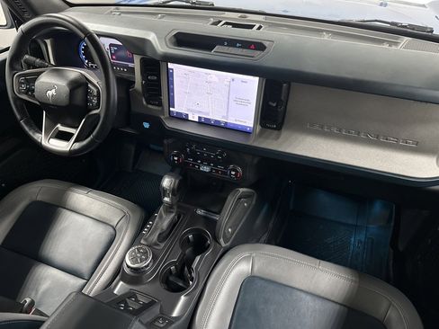 Used 2024 Ford Bronco Outer Banks image 12