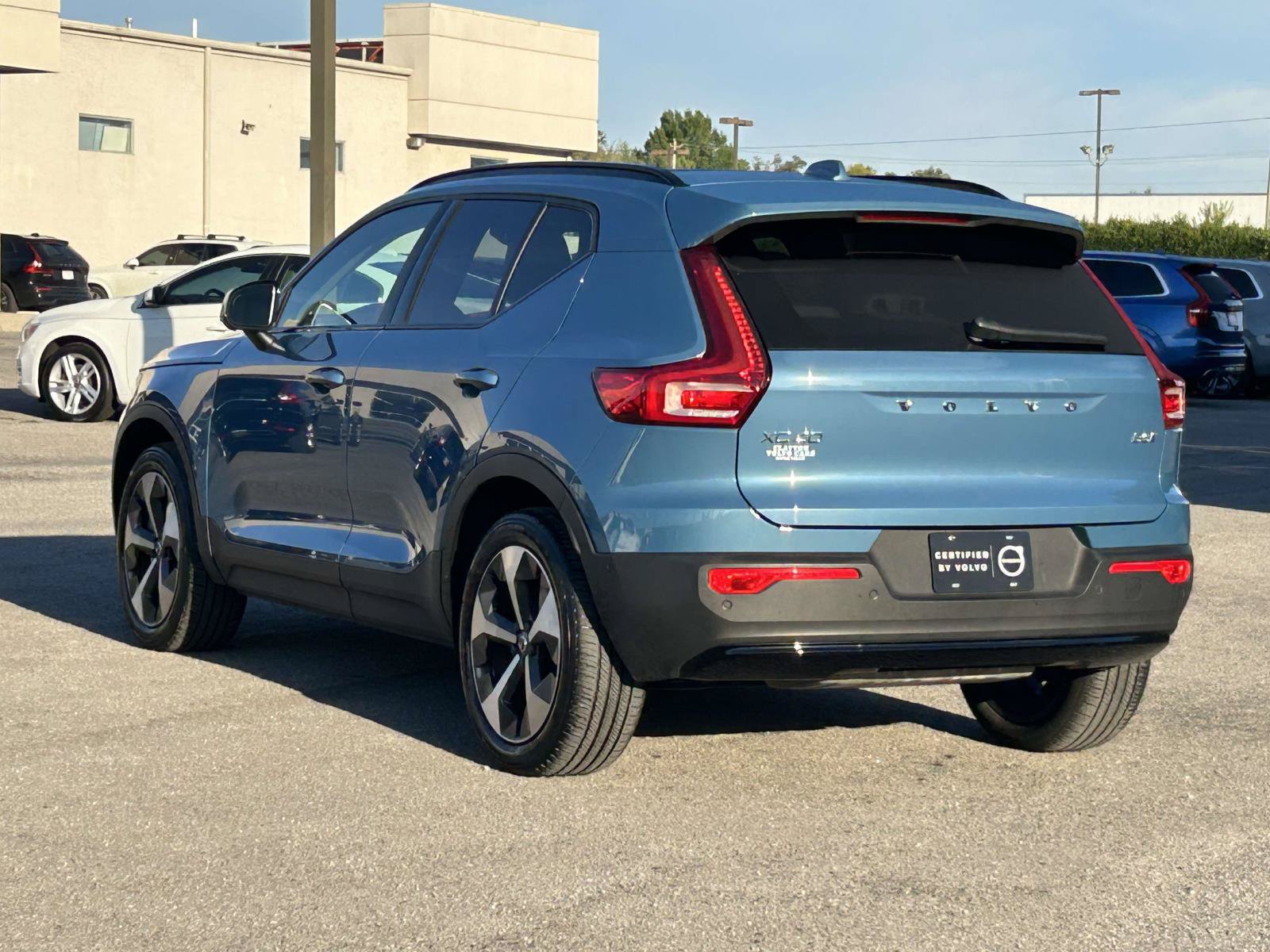 Certified 2024 Volvo XC40 B5 Plus w/ Climate Package AWD/4WD image 5