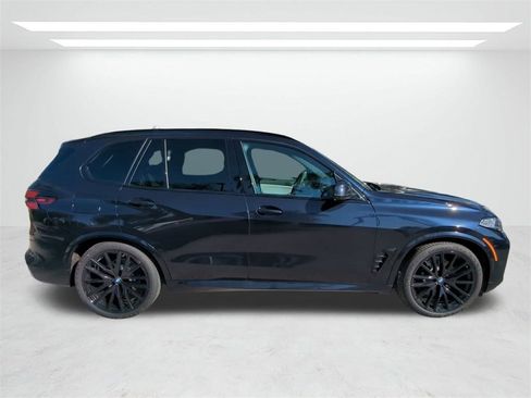 New 2026 BMW X5 xDrive40i w/ Executive Package image 3