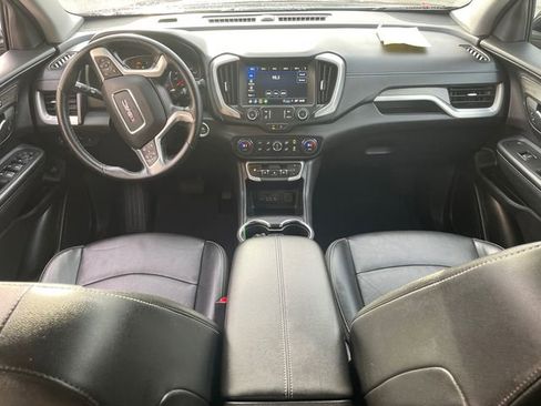 Used 2024 GMC Terrain SLT image 22