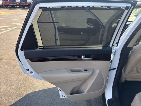 Used 2014 Kia Sorento LX FWD image 29